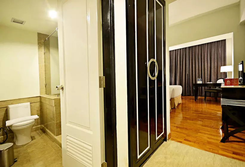 Hotelli Zen Rooms Mampang Tendean
