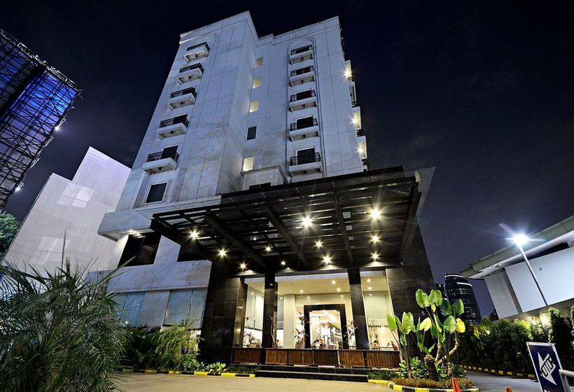 בית מלון כפרי Zen Rooms Mampang Tendean