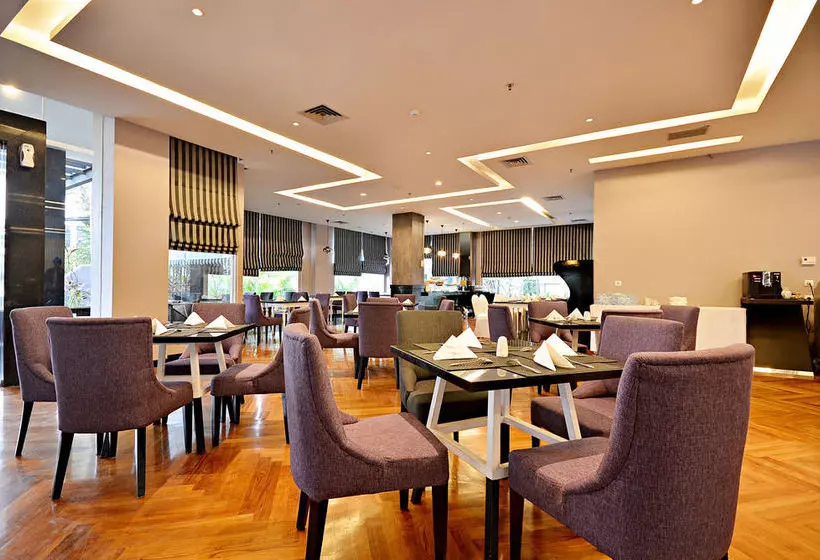 Hotelli Zen Rooms Mampang Tendean