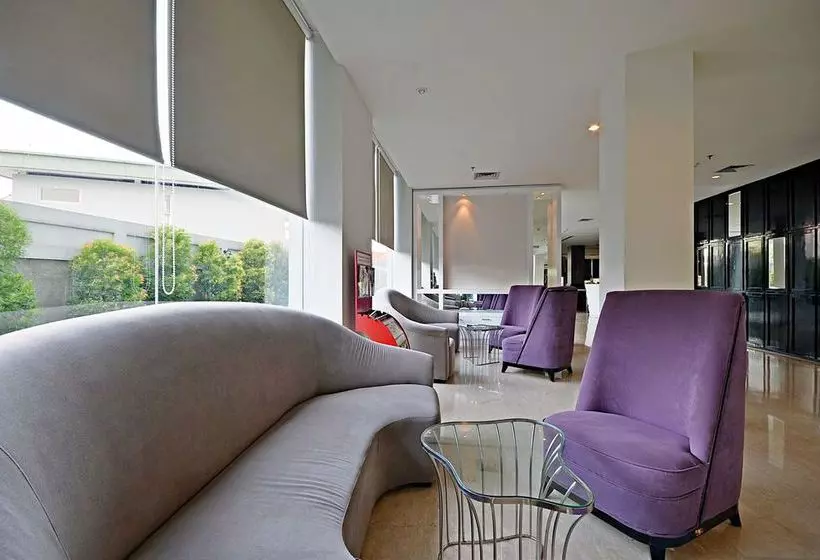 Hotelli Zen Rooms Mampang Tendean