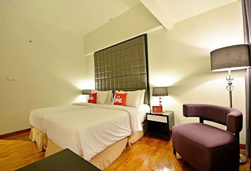 Hotelli Zen Rooms Mampang Tendean