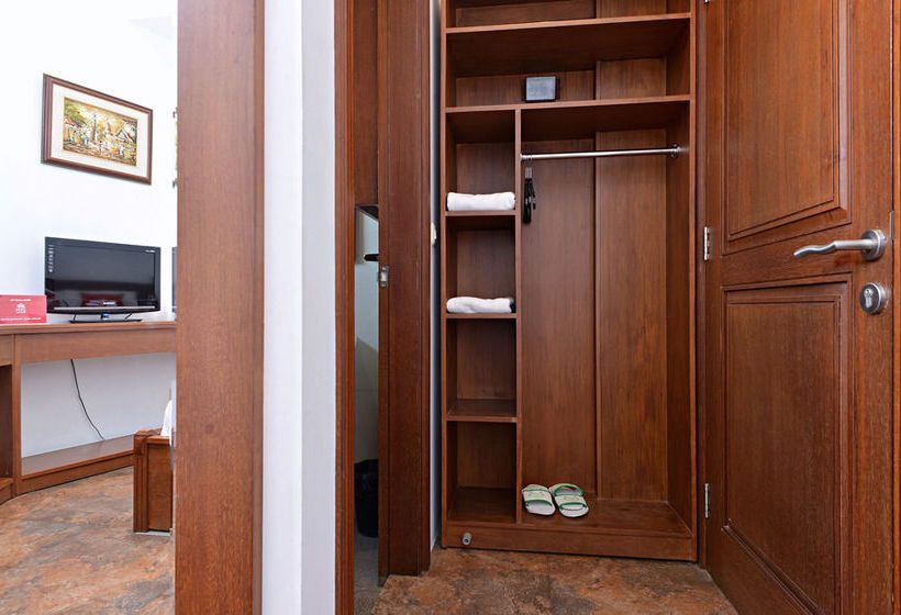 בית מלון כפרי Zen Rooms Pasteur Dangdeur