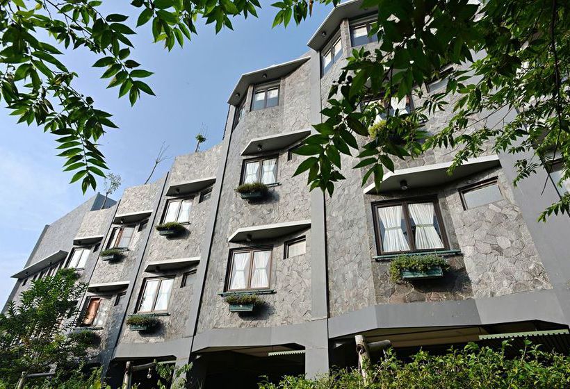 בית מלון כפרי Zen Rooms Pasteur Dangdeur