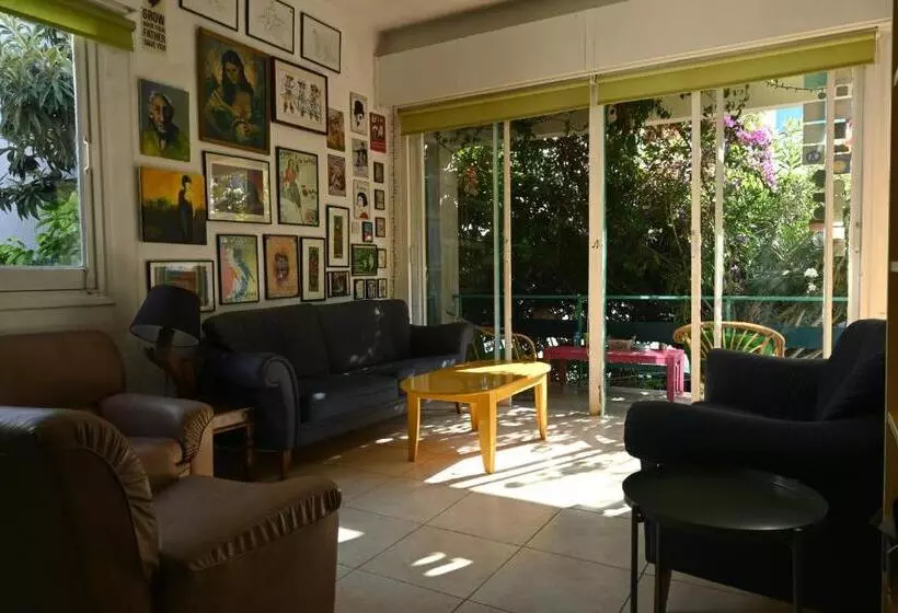 Lemongrass Hostel