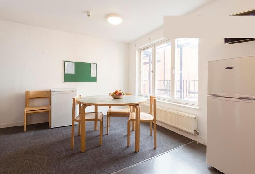 호스텔 Davies Court