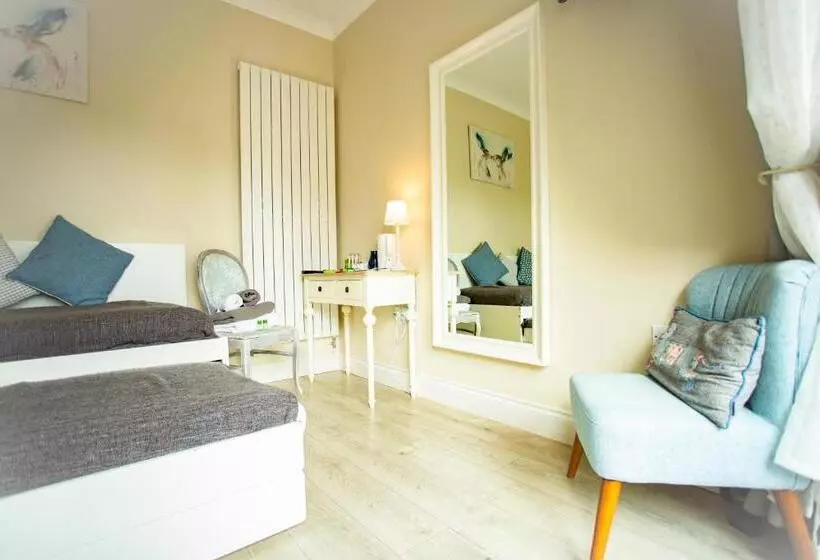 Aamiaismajoitus (B&B) Accommodation Bristol Airport