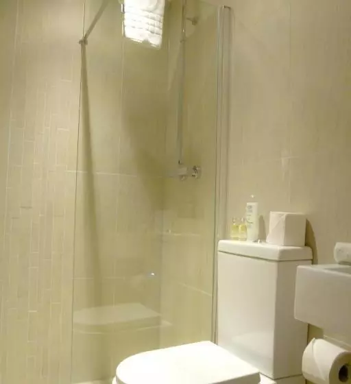 Aamiaismajoitus (B&B) Accommodation Bristol Airport