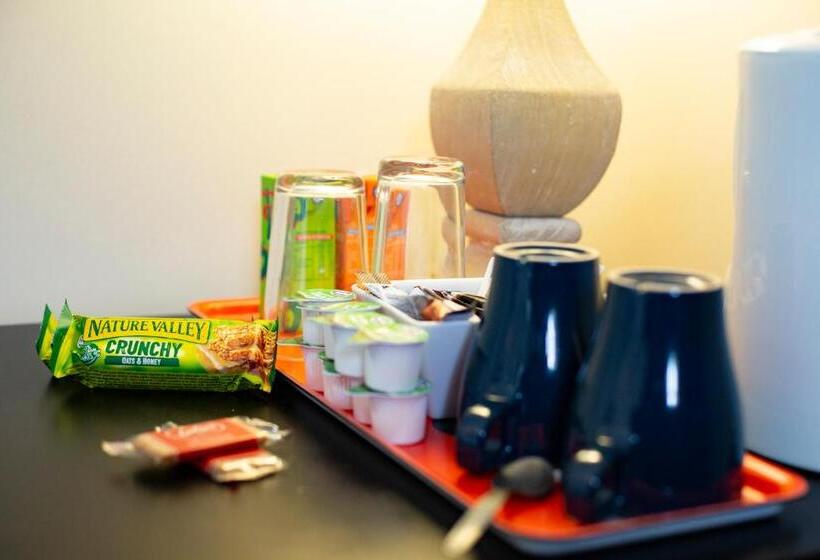 민박 Accommodation Bristol Airport