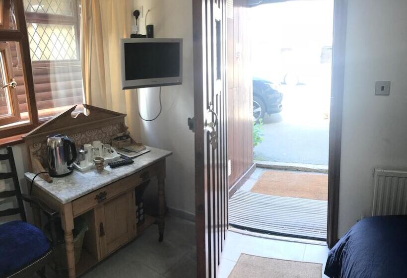 住宿加早餐  Borderers Inn