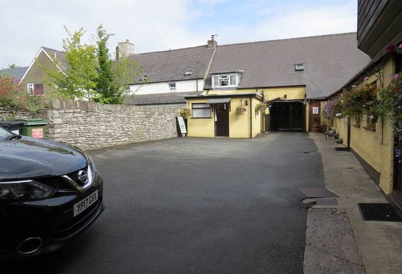 住宿加早餐  Borderers Inn