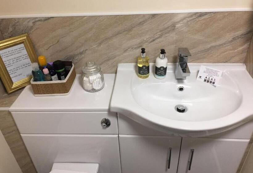 住宿加早餐  Borderers Inn