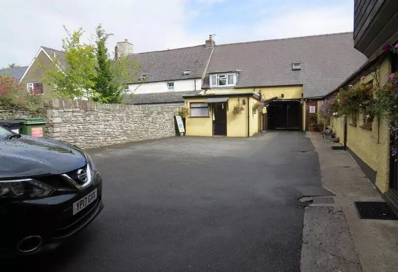 تختخواب و صبحانه Borderers Inn
