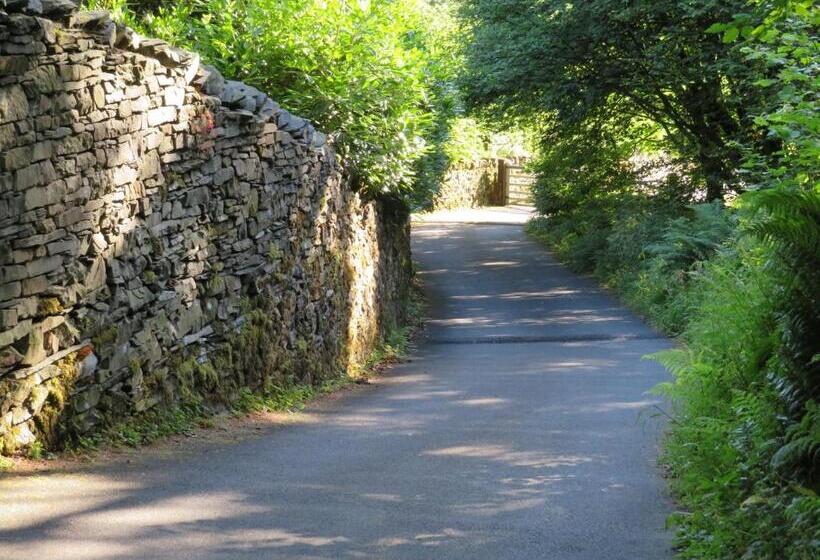 ベッドアンドブレックファースト Slack Cottage