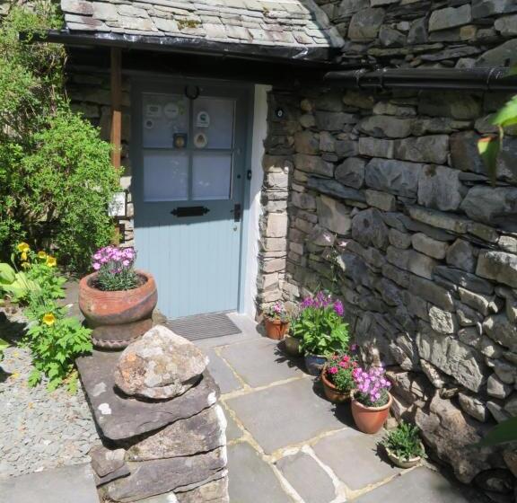 ベッドアンドブレックファースト Slack Cottage