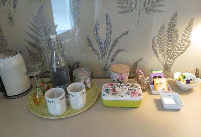 ベッドアンドブレックファースト Slack Cottage