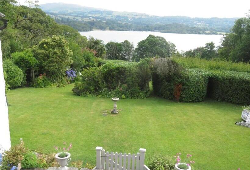 ベッドアンドブレックファースト Slack Cottage