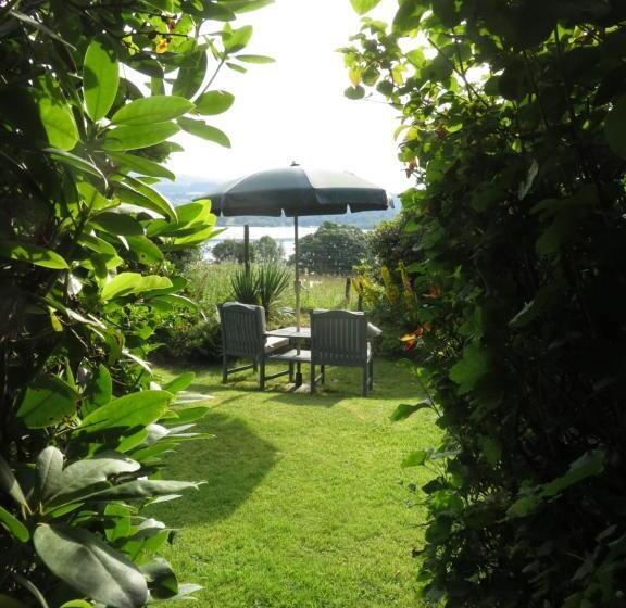 ベッドアンドブレックファースト Slack Cottage