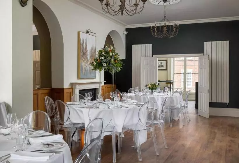 Aamiaismajoitus (B&B) St Johns House Lichfield