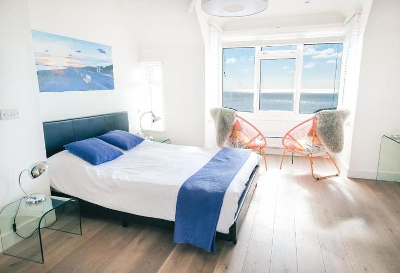 مبيت وإفطار The Beach