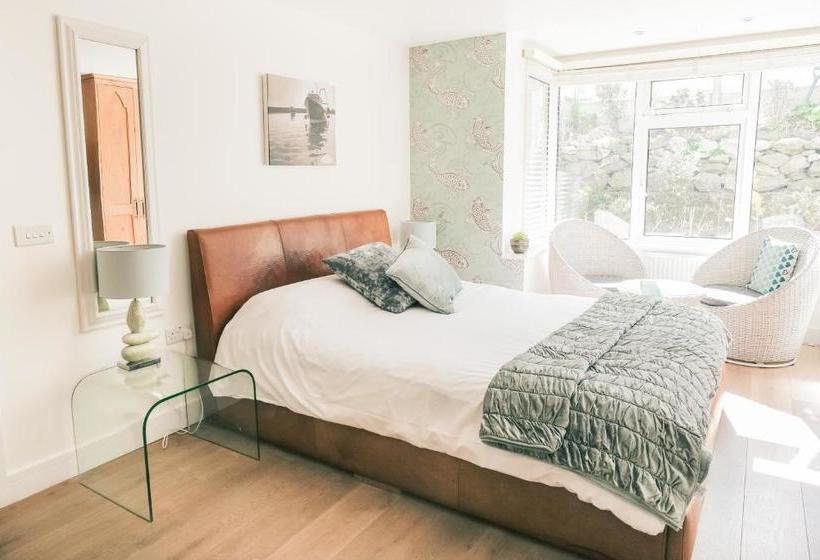 مبيت وإفطار The Beach