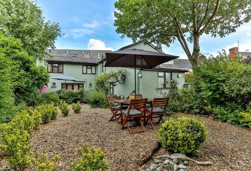 住宿加早餐  The Coach House Brecon