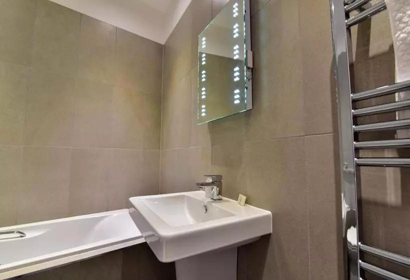 تختخواب و صبحانه The Townhouse Aberfeldy   Rooms & Breakfast