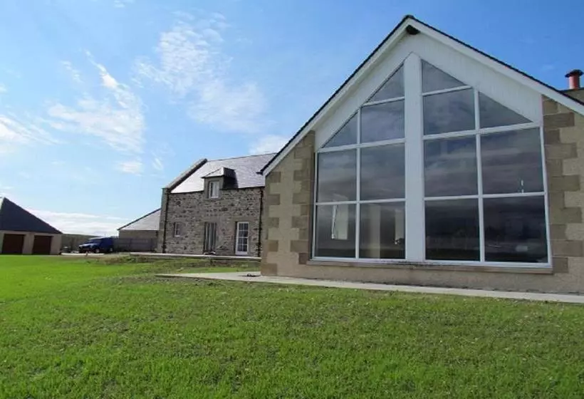 تختخواب و صبحانه Brambleburn Steading