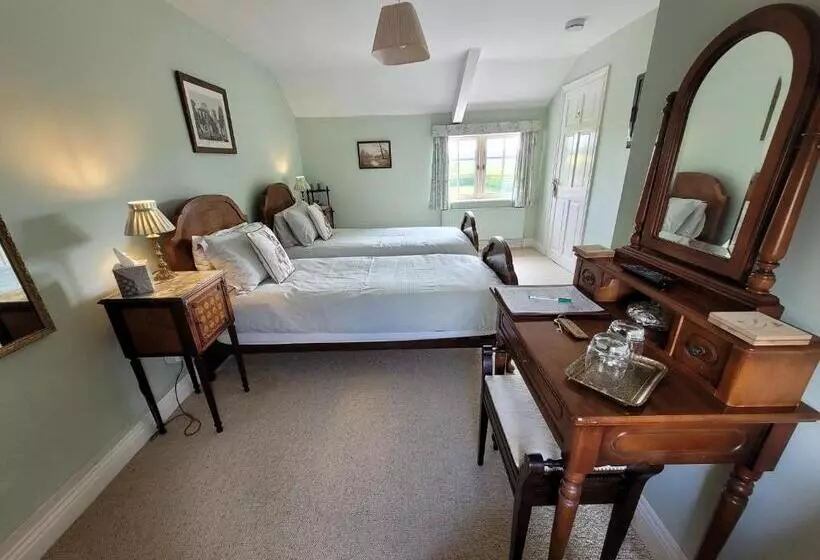 Burton Grange Farmhouse B&b