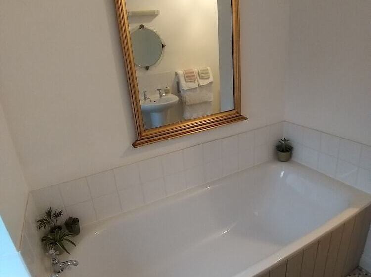 Burton Grange Farmhouse B&b