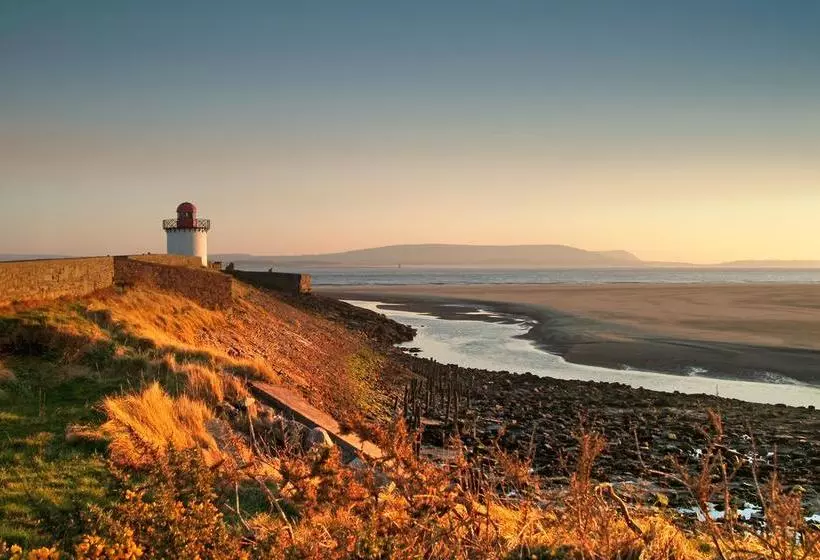 هتل The Coasting Pilot