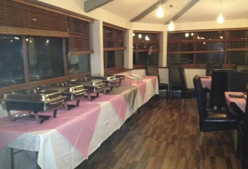 هتل The Coasting Pilot