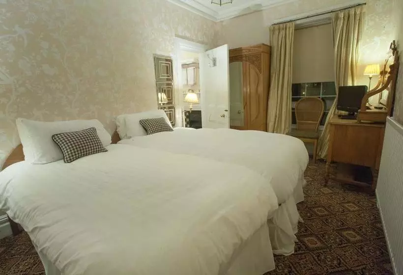 هتل Meifod House