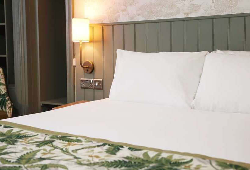 ホテル The Kings Head Wroxham By Greene King Inns