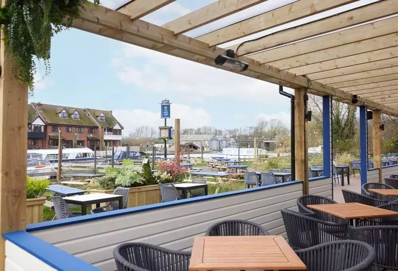 Hotelli The Kings Head Wroxham By Greene King Inns