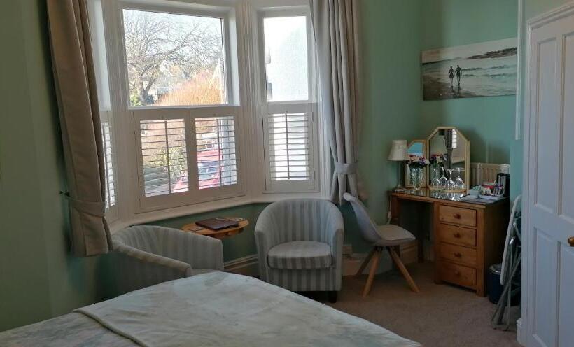 민박 Pebbles House Room Only