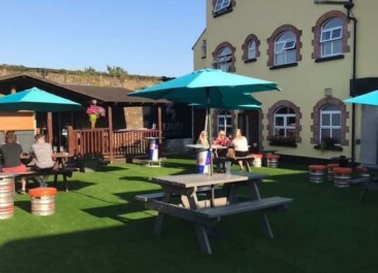 Walsh S Hotel And Apartments