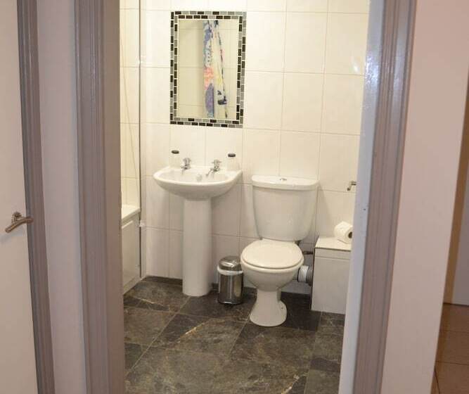 Walsh S Hotel And Apartments