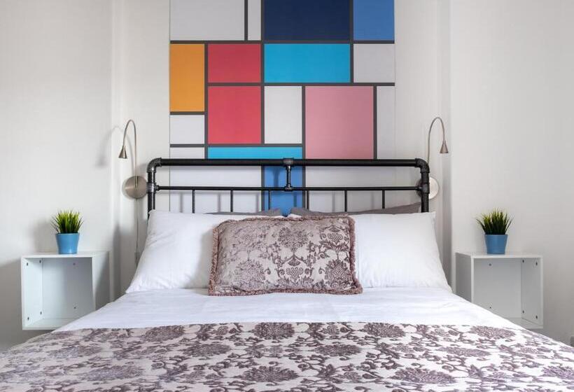 ベッドアンドブレックファースト Arvon House