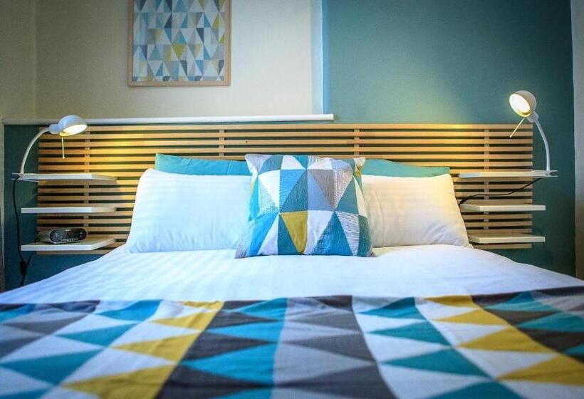 ベッドアンドブレックファースト Arvon House