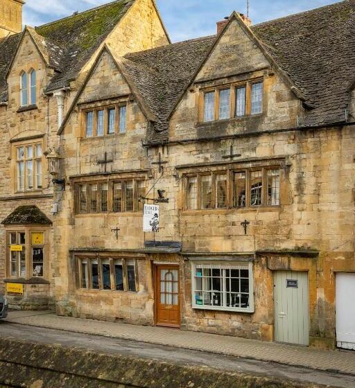 مبيت وإفطار Badgers Hall