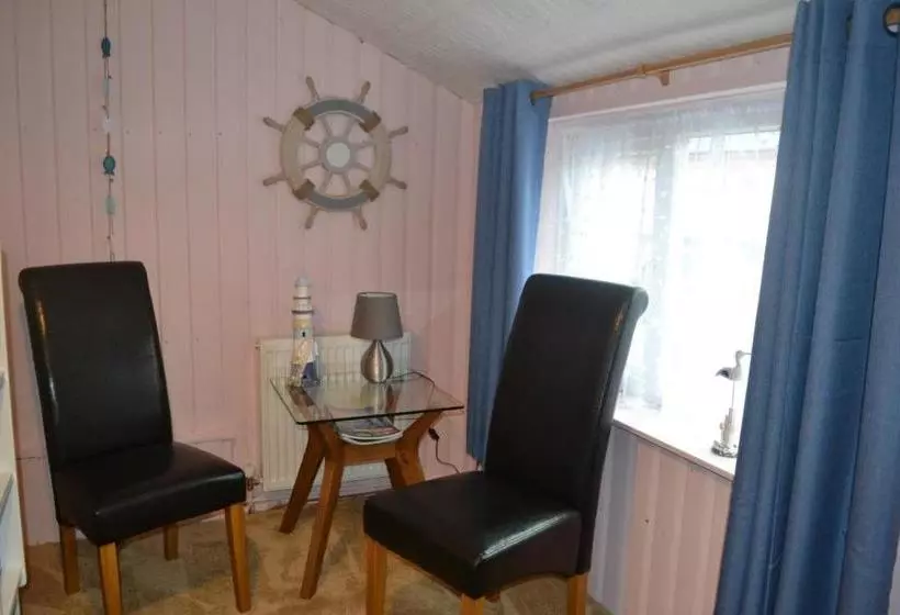 تختخواب و صبحانه Berwyn Guest House