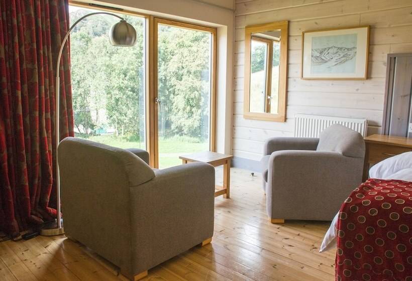 تختخواب و صبحانه Brathay Hall   Brathay Trust