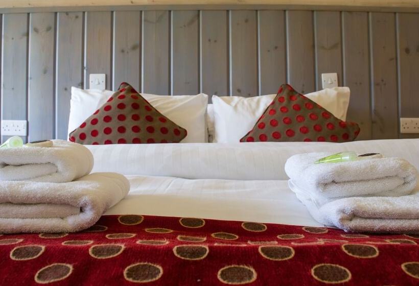 تختخواب و صبحانه Brathay Hall   Brathay Trust