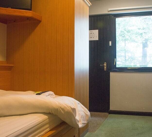 تختخواب و صبحانه Brathay Hall   Brathay Trust