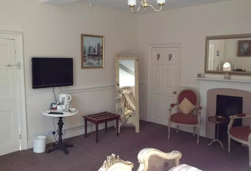 تختخواب و صبحانه Calcutts House