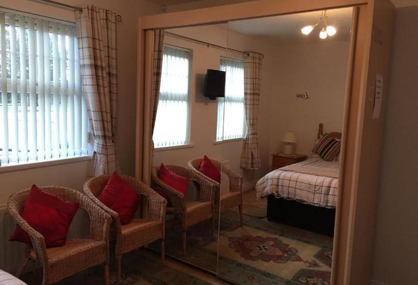 تختخواب و صبحانه Clare Forest Apartment