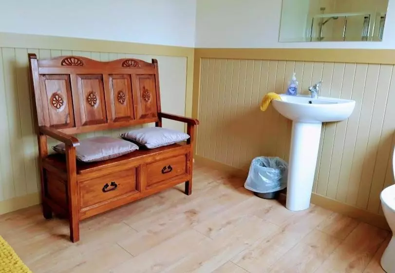 تختخواب و صبحانه Dulrush Fishing Lodge And Guest House