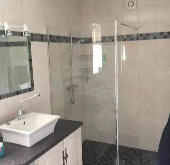 تختخواب و صبحانه Dulrush Fishing Lodge And Guest House