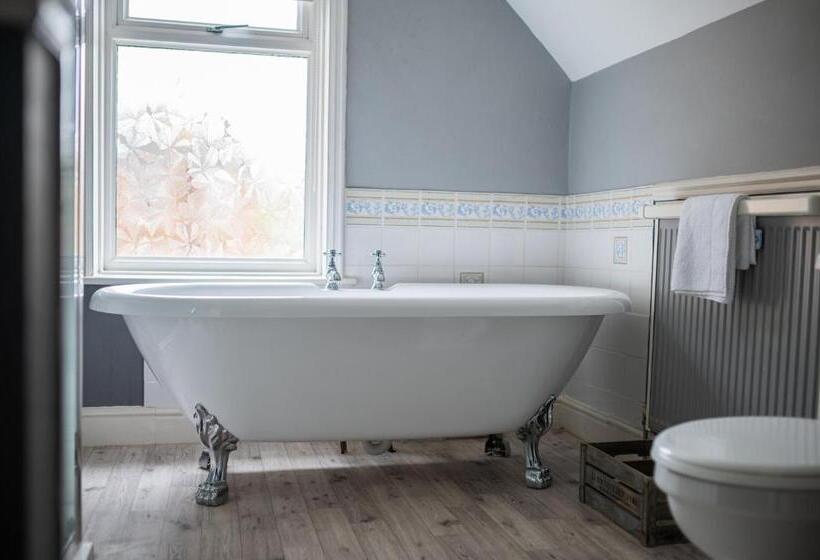 مبيت وإفطار Glenberis