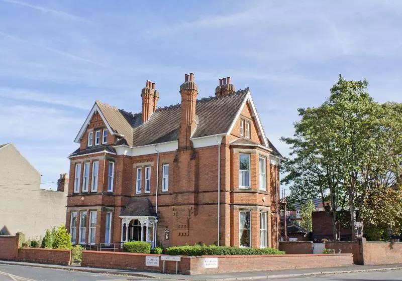 Aamiaismajoitus (B&B) Holywell House